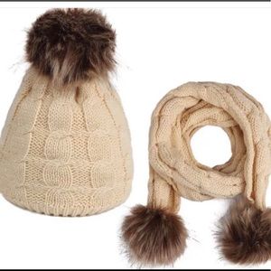 COPY - Women’s hat and scarf set 👆🏼☃️❄️